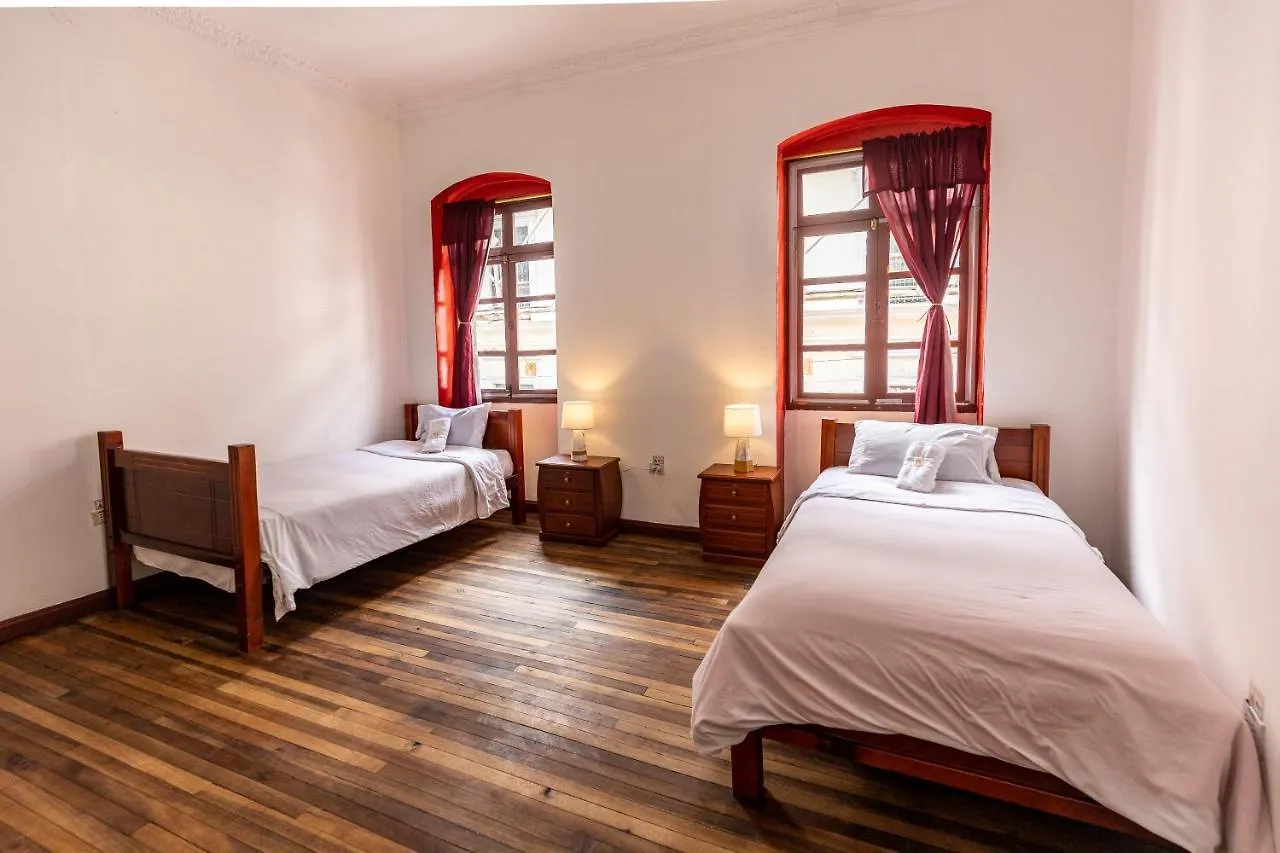 Hotel Vibes Aurik Quito